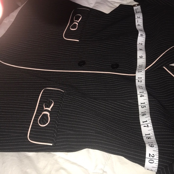 >💜CUTE BLAZER BLACK LIGHT PEACH STRIPES & ACENTS WOMEN’S 10 LIKE NEW CONDITION - Picture 4 of 13